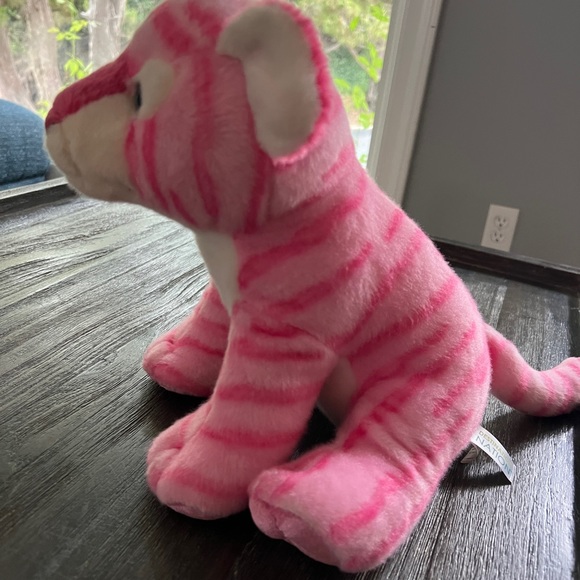 Pink Tiger by Destination Nation. - Picture 5 of 5